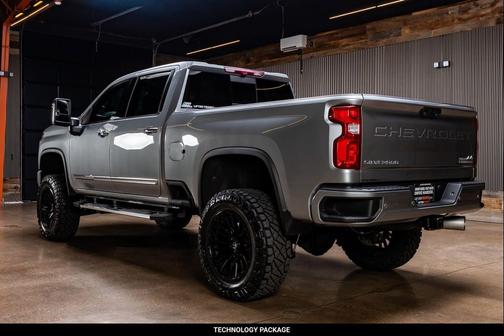Sterling Gray Metallic 2024 Chevrolet Silverado 2500 High Country
