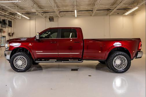 Delmonico Red Pearlcoat 2024 RAM 3500 Limited