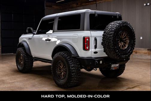 Oxford White 2023 Ford Bronco Badlands