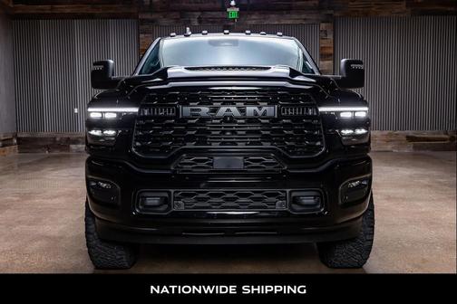 2025 RAM 3500 Limited Crew Cab 4x4 8' Box