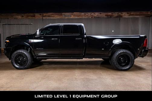 2025 RAM 3500 Limited Crew Cab 4x4 8' Box