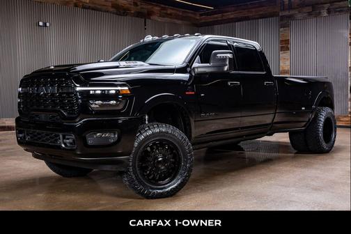 2025 RAM 3500 Limited Crew Cab 4x4 8' Box