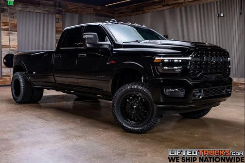 2025 RAM 3500 Limited Crew Cab 4x4 8' Box