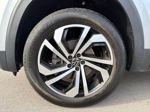 2023 Volkswagen Atlas Cross Sport 2.0T SEL