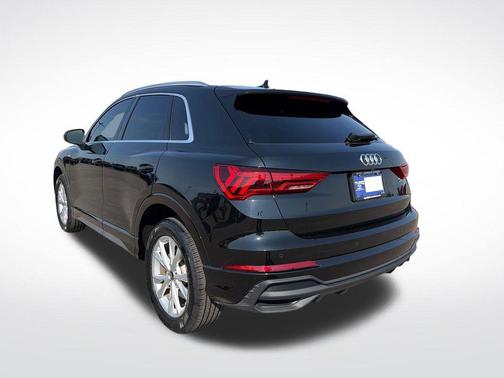 2024 Audi Q3 Premium 45 TFSI S line quattro Tiptronic