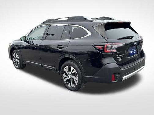 2022 Subaru Outback Touring
