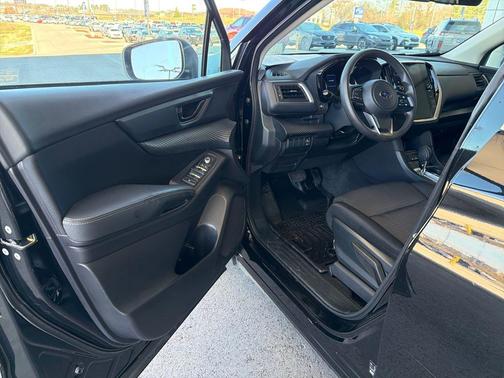 2023 Subaru Ascent Base 8-Passenger