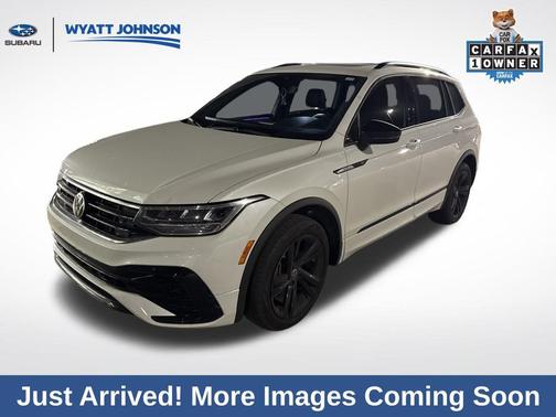 2023 Volkswagen Tiguan 2.0T SE R-Line Black