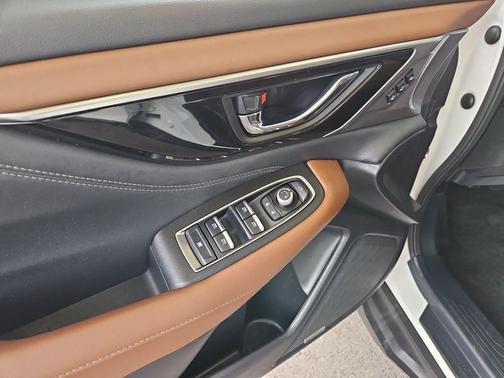 2022 Subaru Outback Touring XT