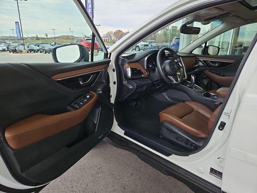 2022 Subaru Outback Touring XT