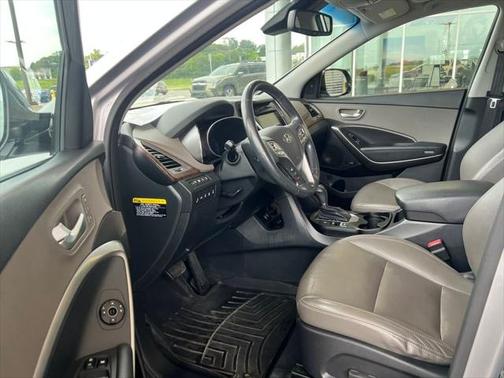 2017 Hyundai SANTA FE SE Ultimate