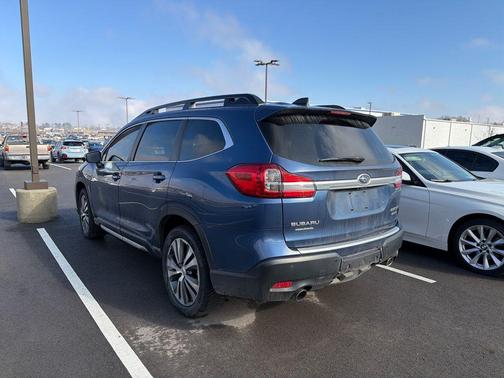 2022 Subaru Ascent Limited 8-Passenger