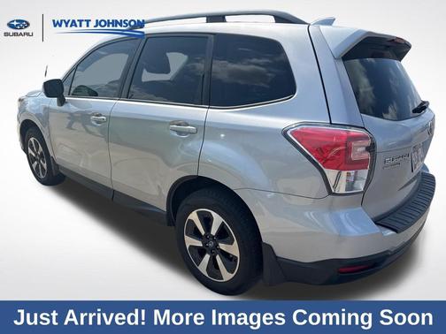 Ice Silver Metallic 2018 Subaru Forester 2.5i Premium