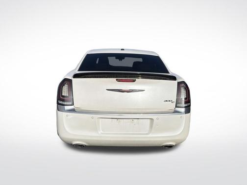 2011 Chrysler 300C Base