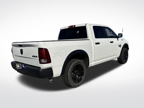 2024 RAM 1500 Classic Warlock Crew Cab 4x4 5'7' Box