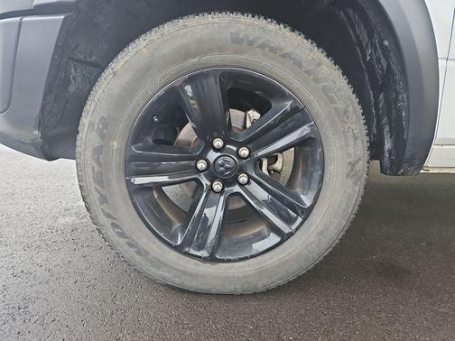 2024 RAM 1500 Classic Warlock Crew Cab 4x4 5'7' Box