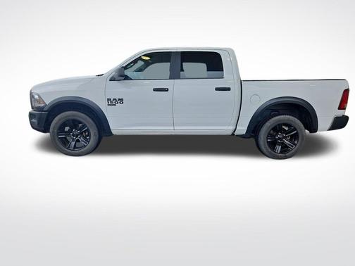 2024 RAM 1500 Classic Warlock Crew Cab 4x4 5'7' Box