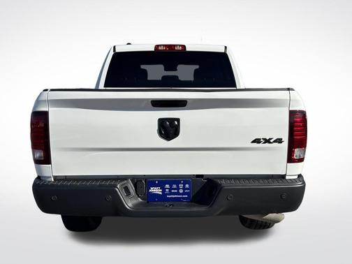 2024 RAM 1500 Classic Warlock Crew Cab 4x4 5'7' Box