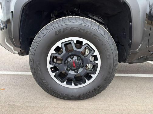 2024 Toyota Tacoma TRD Off Road