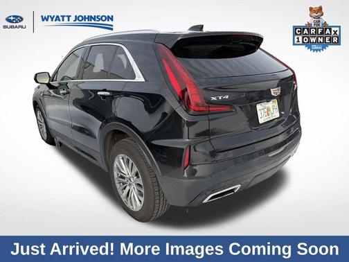 2024 Cadillac XT4 Premium Luxury