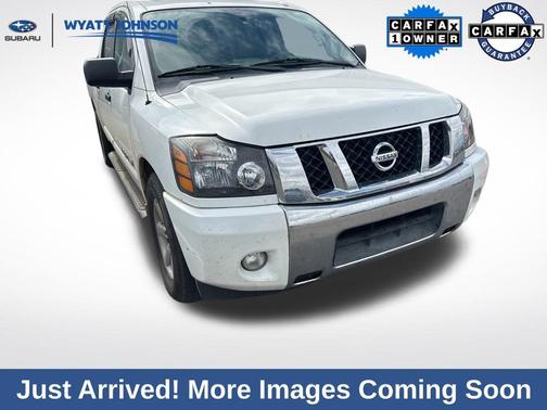 2013 Nissan Titan SV