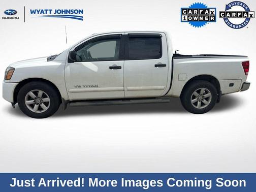 2013 Nissan Titan SV