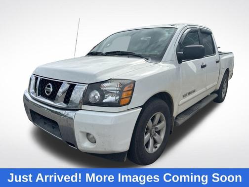 2013 Nissan Titan SV