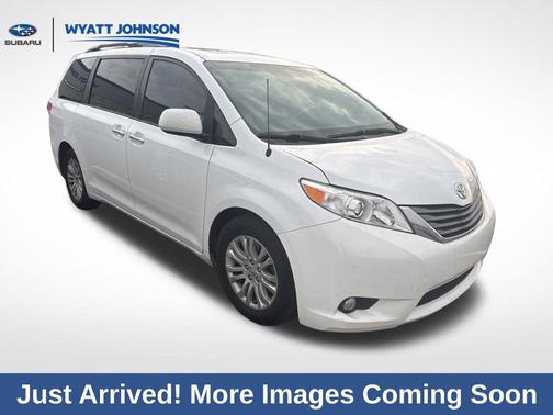 2013 Toyota Sienna XLE