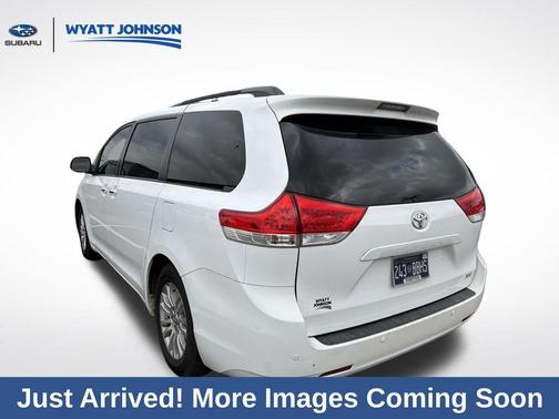 2013 Toyota Sienna XLE