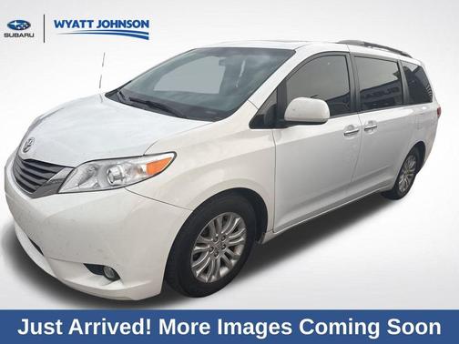 2013 Toyota Sienna XLE