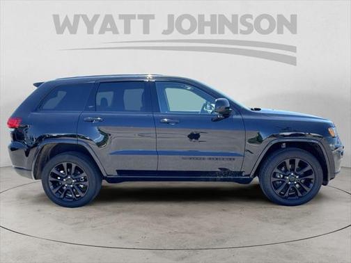 2022 Jeep Grand Cherokee Laredo