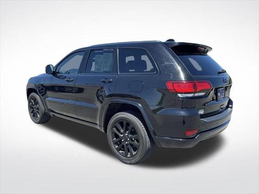 2022 Jeep Grand Cherokee Laredo
