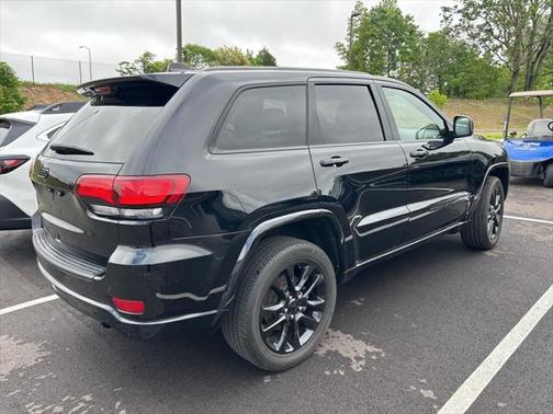 2022 Jeep Grand Cherokee Laredo