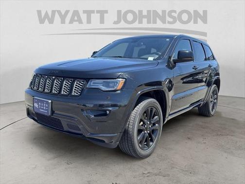 2022 Jeep Grand Cherokee Laredo