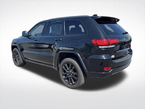 2022 Jeep Grand Cherokee Laredo