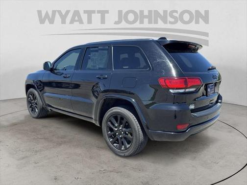 2022 Jeep Grand Cherokee Laredo
