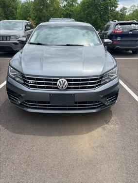 2017 Volkswagen Passat 1.8T R-Line w/Comfort