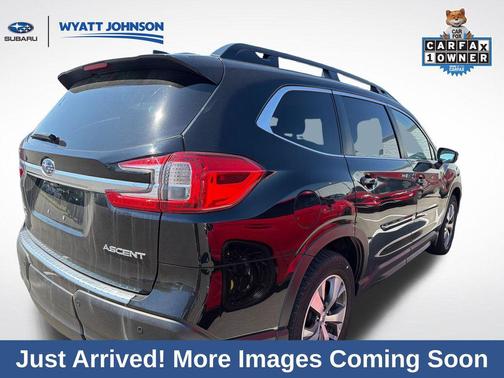 Crystal Black Silica 2023 Subaru Ascent Premium 7-Passenger
