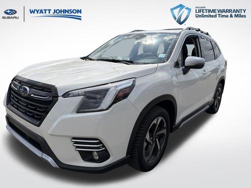 Crystal White Pearl 2023 Subaru Forester Touring