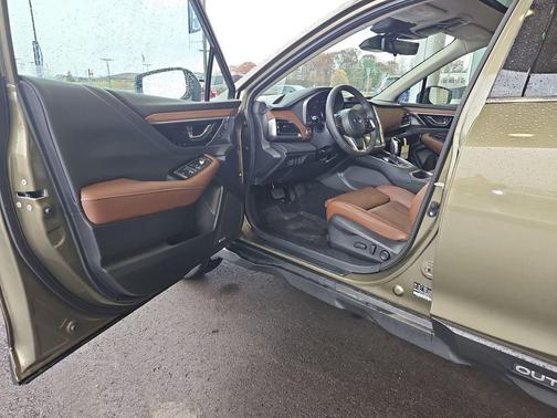 2025 Subaru Outback Touring XT