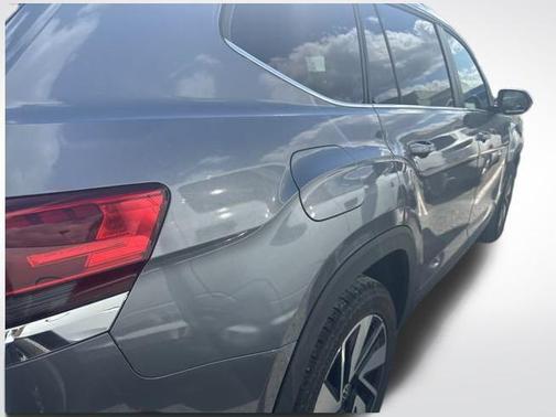 2025 Volkswagen Atlas 2.0T SE w/Technology 4MOTION