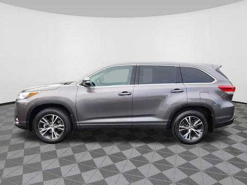 2017 Toyota Highlander LE