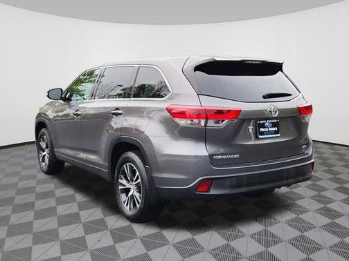 2017 Toyota Highlander LE