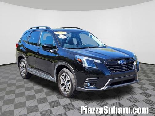 Crystal Black Silica 2024 Subaru Forester Premium