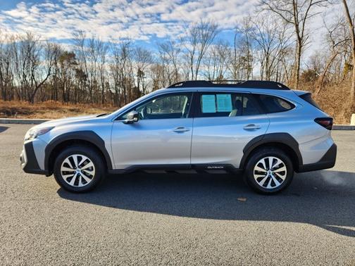 2025 Subaru Outback 2.5i