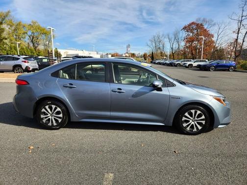 2020 Toyota Corolla Hybrid LE