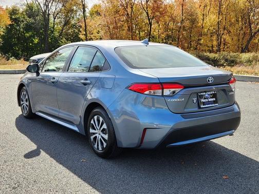 2020 Toyota Corolla Hybrid LE