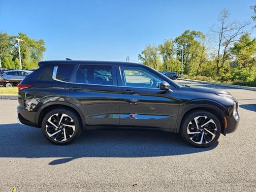 2022 Mitsubishi Outlander SE