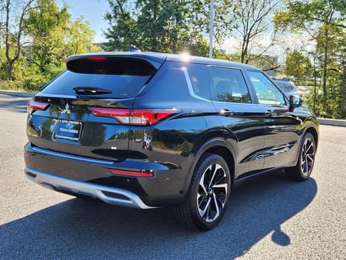 2022 Mitsubishi Outlander SE