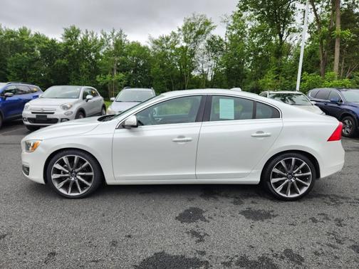 2015 Volvo S60 T5 Premier
